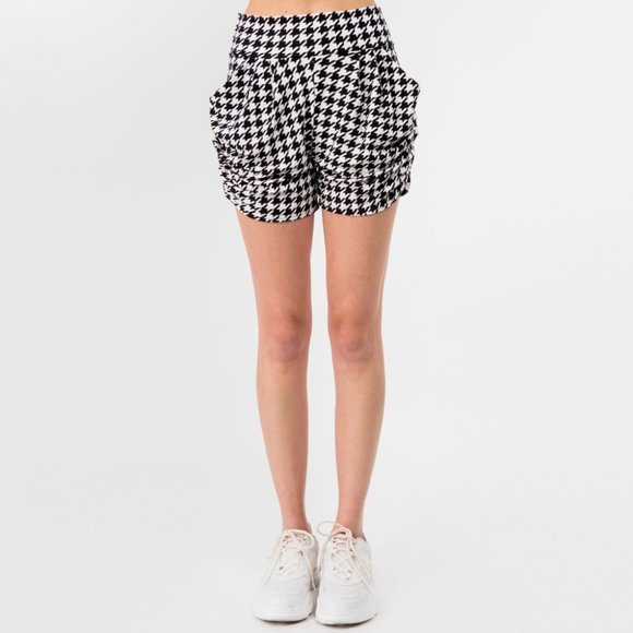 ❤️NWT  BOUTIQUE     HOUNDSTOOTH SHORTS - Picture 3 of 5